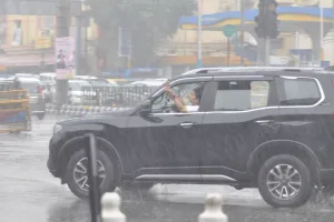 UP Weather: 14 जिलों में आज भारी बारिश की चेतावनी, 28 से 30 जून तक के लिए IMD ने जारी किया अलर्ट, जानें राजधानी का हाल