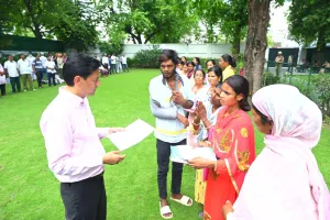 जमीन बेचने वाले ने ही कर लिया कब्जा, मंडलायुक्त ने किया तलब   