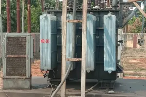 Bareilly: भीषण गर्मी में लोड बढ़ने पर ट्रांसफार्मर और केबल सुलगने लगे, बिजली आपूर्ति बाधित