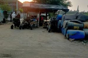 Bareilly: नहरों की पटरियों पर अवैध कब्जों की मची होड़, कहीं पाइप तो कहीं मिट्टी डालकर सजा ली दुकानें