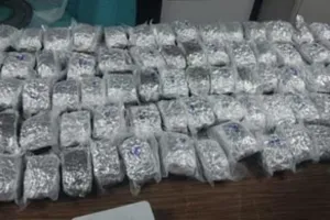 Lucknow News: बैंकॉक से आए दो यात्री गिरफ्तार, साढ़े 15 करोड़ के ड्रग्स बरामद