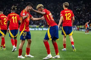 Nations League Football Tournament: फ्रांस को हराकर स्पेन ने फाइनल में बनाई जगह, 5-4 से दी मात