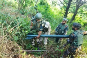 मणिपुरः सुरक्षा बलों ने चुराचांदपुर जिले से चार उग्रवादियों को किया गिरफ्तार 