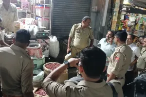 कासगंज : किराना व्यापारी का तीन लाख रुपये से भरा बैग चोरी