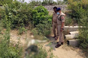 रामपुर : रेलवे लाइन के नीचे मिस्त्री का शव, हत्या की आशंका