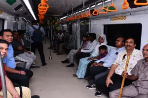 कानपुर: 11 दिनों में 3 लाख ने की मेट्रो की सवारी, अब टाइम बढ़ने की बारी