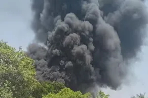 Ahmedabad plane crash:  एअर इंडिया के चेयरमैन बोले- आपातकालीन प्रतिक्रिया दलों की सहायता के लिए हर संभव प्रयास किया जा रहा