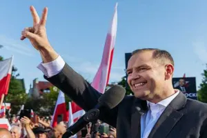 Poland Presidential Election: करोल नवरोकी बने पोलैंड के नए राष्ट्रपति, ट्रजास्कोव्स्की को मिले 49.11 प्रतिशत वोट