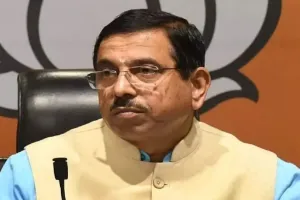 कांग्रेस विपक्ष में बैठने लायक भी नहीं... बोले प्रह्लाद जोशी- हमें खरगे से प्रमाणपत्र की जरूरत नहीं