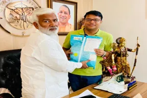 बाराबंकी: लखनऊ में किसान बाजार की उठाई मांग, ग्रोफार्म निदेशक राहुल वर्मा ने जल शक्ति मंत्री से की मुलाकात