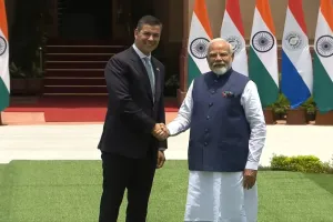 पीएम मोदी ने पराग्वे के राष्ट्रपति के साथ हैदराबाद हाउस में की बैठक, कहा- हमारा भूगोल भले ही अलग हो, लेकिन....