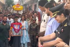  आंखों में आंसू, हाथों में तस्वीर, लेफ्टिनेंट कर्नल पत्नी ने केदारनाथ हेलीकॉप्टर दुर्घटना में शहीद पायलट पति को वर्दी में दी अंतिम विदाई