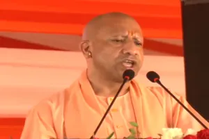 आजमगढ़ में गरजे सीएम योगी, कहा- जो लोग दूसरों के लिए खतरा बने, उन्हें मिला यमलोक का टिकट