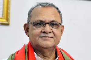 बलिया से ईरान की धार्मिक यात्रा पर गए पांच लोग फंसे, सपा सांसद ने मदद के लिए केंद्र को पत्र लिखा 