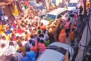 UP: गोरखपुर में नेता प्रतिपक्ष माता प्रसाद पर हमला, सपा ने की सख्त कार्रवाई की मांग