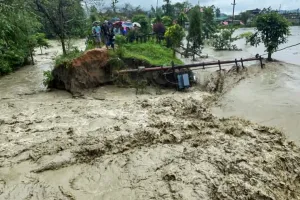 मणिपुर में बारिश से तबाही: कई इलाकों में जलभराव, 883 घर क्षतिग्रस्त, 3802 लोग प्रभावित