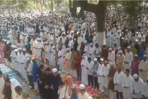 UP में बकरीद की धूम: मस्जिदों और ईदगाहों में अकीदत के साथ अदा की गई ईद-उल-अजहा की नमाज