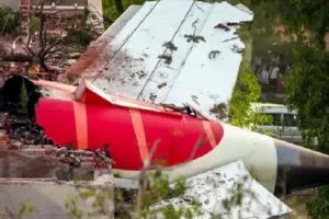 अहमदाबाद विमान दुर्घटना की जांच के लिए गठित की गई कमेटी,  3 महीने में देगी रिपोर्ट 