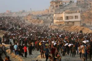 गाजा : राहत सामग्री का इंतजार कर रहे लोगों पर हमला, गोलीबारी में मारे गए 51 फलस्तीनी