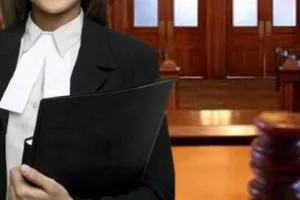 वकीलों को 3 महीनों के लिए मिली छूट, दिल्ली बार एसोसिएशन का फैसला, सफ़ेद शर्ट-काली पैंट में कर सकेंगे पैरवी 