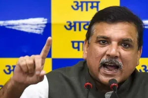 PM ने खुद कहा, ‘ऑपरेशन सिंदूर’ जारी...केंद्र सरकार पर बरसे आप सांसद, कहा- अमेरिकी दबाव के चलते सीजफायर 