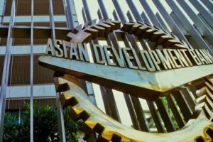 आर्थिक संकट के बीच पाकिस्तान को अब इस बैंक ने की मदद, भारत के जताया कड़ा विरोध 