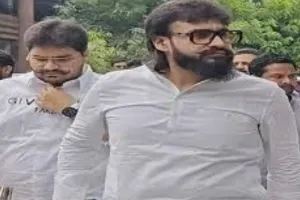 न्यायलय में पेश हुए अब्बास अंसारी, हेट स्पीच मामले में दायर याचिका पर सुनवाई टली, 26 जून को अगली तारीख  