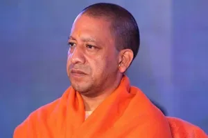 Ahmedabad Plane Crash : अहमदाबाद में एयर इंडिया का प्लेन क्रैश, सीएम योगी और अखिलेश यादव ने जताया शोक, घटना को बताया बेहद दुखद