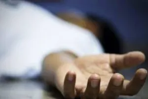 सहारनपुर : पेड़ से लटका मिला युवक का शव, पुलिस ने मृतक का शव पोस्टमार्टम को भेजा 