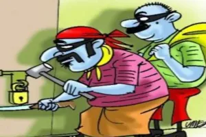 कानपूर में व्यापारी के घर आठ लाख की चोरी, दिनदहाड़े उड़ाए जेवर, पड़ोसियों पर जताया शक 