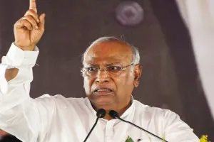 सीडीएस की टिप्पणी के बाद कांग्रेस ने तत्काल संसद सत्र बुलाने पर दिया जोर