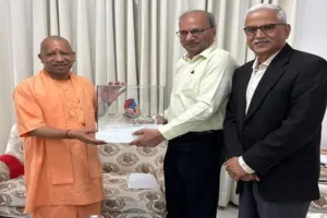 कानपुर : राज्य के विकास में आईआईटी करें सहायोग : सीएम