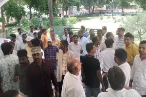 लखीमपुर खीरी: खाद की खुदरा बिक्री बंद रखेंगे व्यापारी...थोक दरों में पारदर्शिता की मांग 