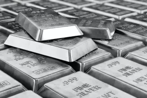 कानपुर : चांदी आल टाइम हाई, कीजिये कमाई....