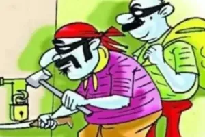 रामपुर: मिलक में तीन घरों को चोरों ने बनाया निशाना...14 लाख की चोरी