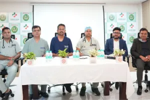  लखनऊ : टेंडर पाम के डॉक्टरों का कमाल, बिना चीरफाड़ ऐसे बदल दिया दिल का वाल्व