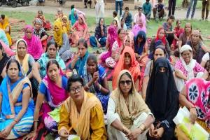 बदायूं: पाई-पाई जोड़कर बुने बेहतर कल के सपने, पल भर में बर्बाद हुए परिवार