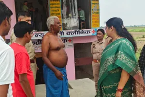 कासगंज में राज्य महिला आयोग की सदस्य ने किया न्यू शांति क्लीनिक का निरीक्षण
