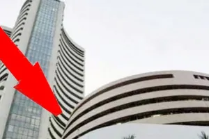 Share Market: चार दिन से जारी तेजी के बाद शेयर बाजार में लगा ब्रेक: सेंसेक्स 452 अंक लुढ़का, डॉलर के मुकालबे रुपया गिरा 