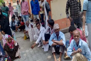 बदायूं: बिजली कटौती से हाहाकार ! ब्लड टेस्ट कराने को मरीज परेशान...लैब भी पड़ी रही बंद