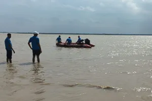 Mockdrill : दो घंटे में गांव की ओर बढ़ा बाढ़ का पानी, रेस्क्यू टीम ने ग्रामीणों की बचाई जान