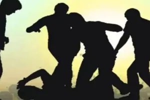 रामपुर: प्रेमिका से मिलने आया दूसरे समुदाय का प्रेमी...परिजनों ने पकड़कर कर दी पिटाई