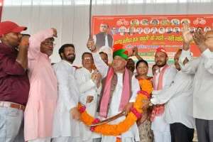 लखीमपुर खीरी में पासी स्वाभिमान सम्मेलन : सपा सांसद ने कार्यकर्ताओं में भरा जोश