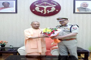 मुख्यमंत्री योगी आदित्यनाथ से मिले डीजीपी राजीव कृष्ण
