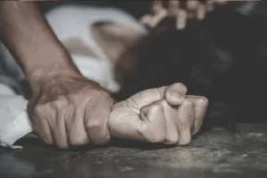 लखीमपुर खीरी: शौच को गई महिला की चोटी से गला दबाकर हत्या...रेप की आशंका