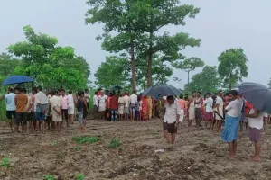 लखीमपुर खीरी: संदिग्ध हालात में खेत में मिला शव...हत्या की आशंका 