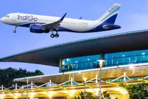 लखनऊ एयरपोर्ट के पास बनी 15 इमारतों की तोड़ी जाएंगी ऊपरी मंजिल, जारी किया गया नोटिस 