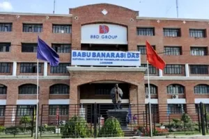 लखनऊ में बाबू बनारसी दास समूह की 100 करोड़ की बेनामी संपत्तियां जब्त, इनकम टैक्स की बड़ी कार्रवाई 