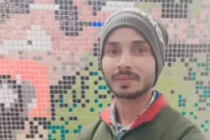 अमेठी: मोहर्रम कार्यक्रम में जा रहे युवक की सड़क हादसे में दर्दनाक मौत, एक घायल