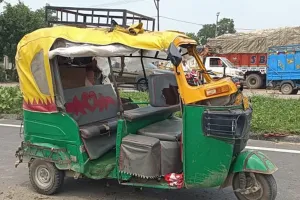 बरेली : भीषण सड़क हादसा...कार से बचते समय ट्रक ने मारी टक्कर, मां-बेटे की मौत